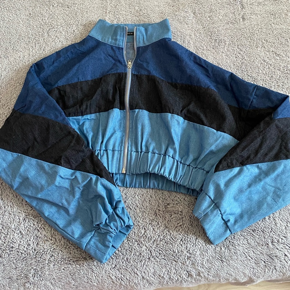 Shein Zip-up Jean Jacket Size Large Elastic